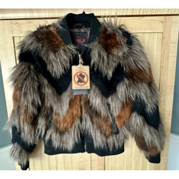 NWT Faux Vegan Fur Bomber Jacket Multicolor Zig Zag Fluffy Coat Yoki Girls 12/14 - Picture 1 of 6